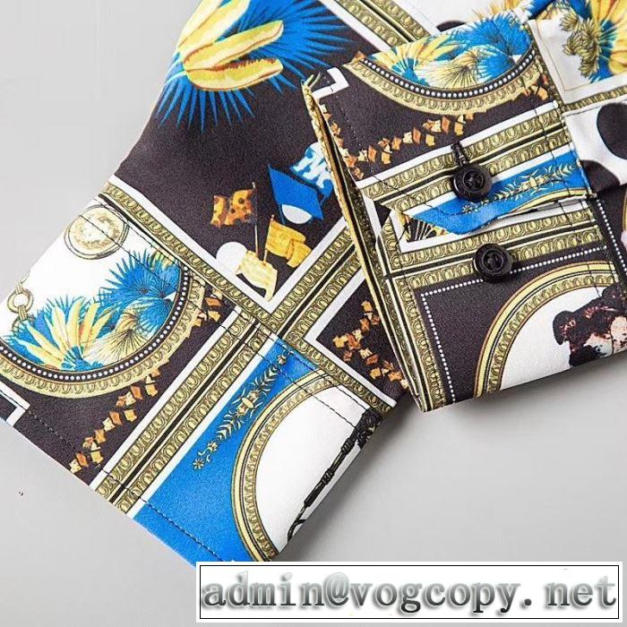 大人っぽく着こなし シャツ ヴェルサーチ 2019SSのトレンド商品VERSACE  春夏らしい爽やかさ