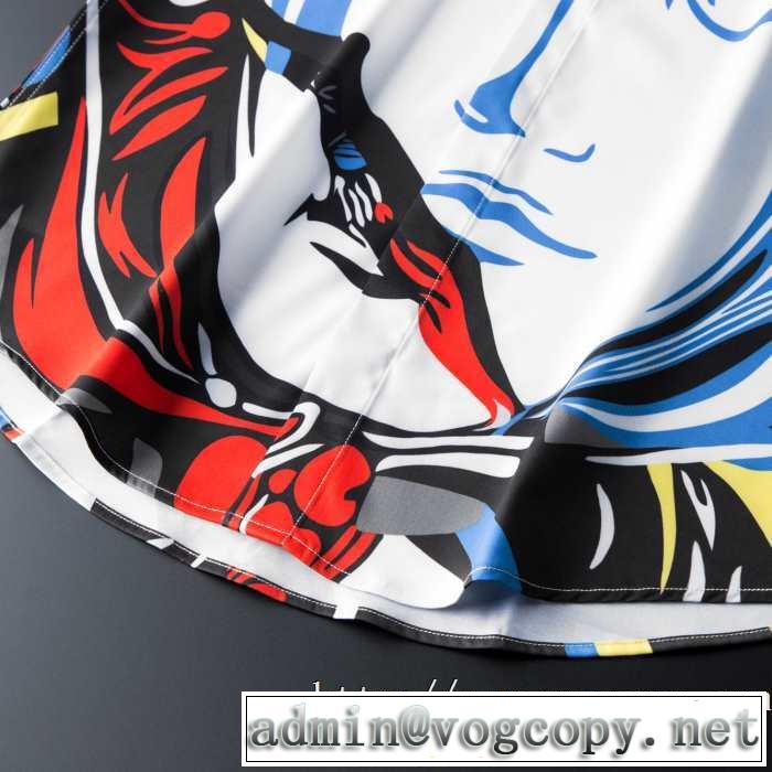 ヴェルサーチ VERSACE シャツ 先取り 2019/2020秋冬ファッション 今季トレンド新作はこれ