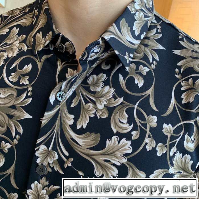 2019-20秋冬トレンドファッション 今から取り入れられるトレンド ヴェルサーチ VERSACE シャツ