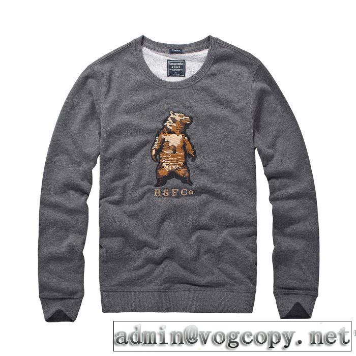 大人カジュアル夏ファッション2019 今年春夏ファション流行り アバクロンビー&フィッチ Abercrombie & Fitch  長袖Tシャツ