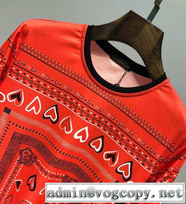 長袖Tシャツ 2019春夏トレンドアイテム 今期のトレンド定番アイテム ヴェルサーチ VERSACE