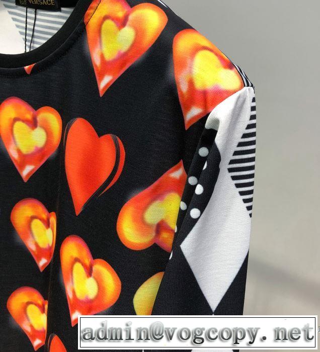 人気ストリートブランド新品 ヴェルサーチ VERSACE 長袖Tシャツ 2019年春夏シーズンの人気