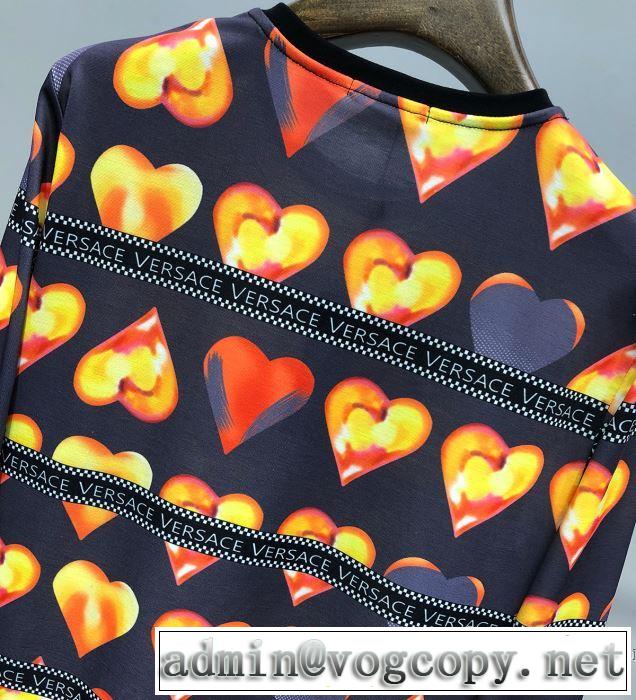 長袖Tシャツヴェルサーチ VERSACE 2019春夏は人気定番 夏おすすめ人気ブランドアイテム