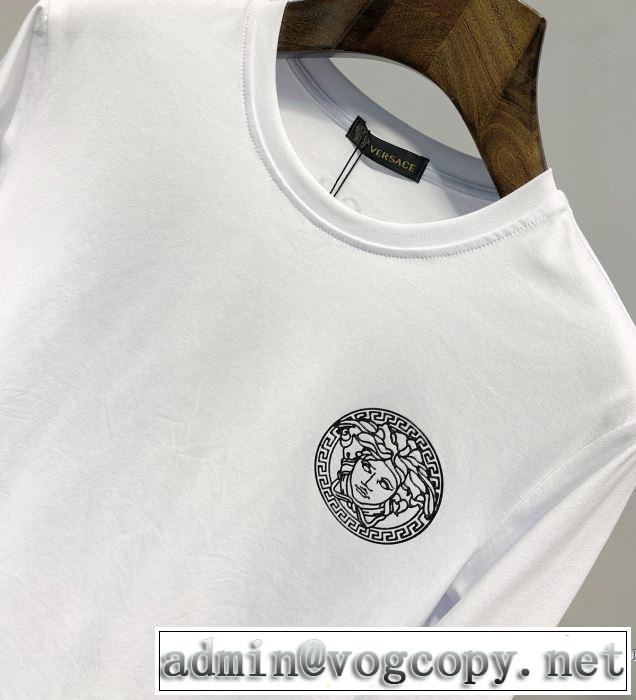 クラシカルな雰囲気 《2019年》今、注目のストリート ヴェルサーチ VERSACE 長袖Tシャツ 2色可選