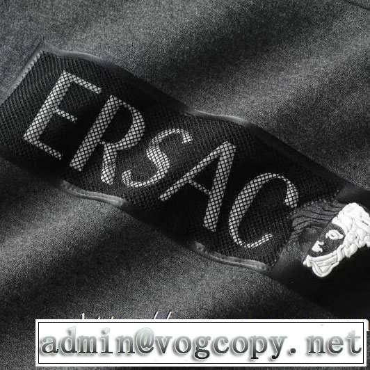 お洒落で秋冬注目トレンド ヴェルサーチ VERSACE 長袖Tシャツ 2019トレンド秋冬おすすめ安い