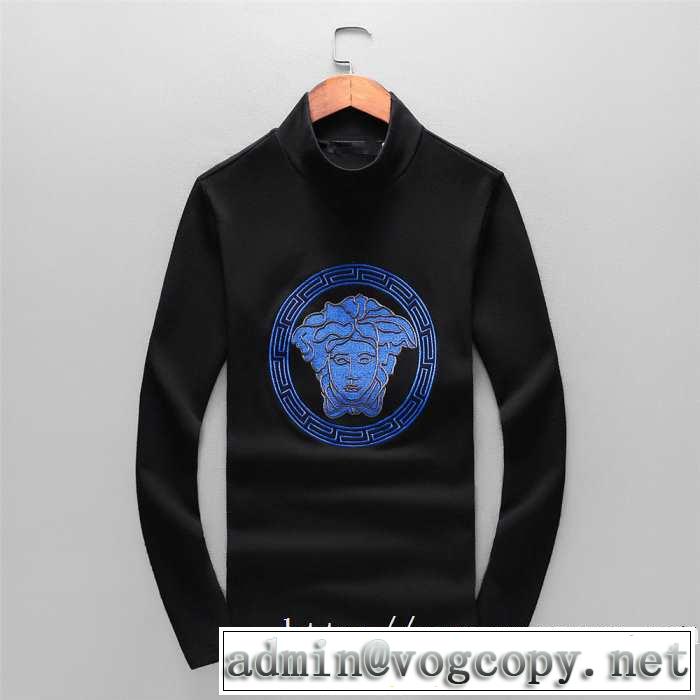 秋冬ファッションコーディネート ヴェルサーチ VERSACE 長袖Tシャツ 最速2019秋冬トレンドブランド