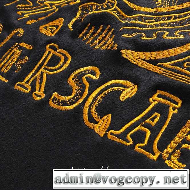 長袖Tシャツ ヴェルサーチ VERSACE 【2019秋冬】今きてる最先端ブランド 着心地もなめらかで快適