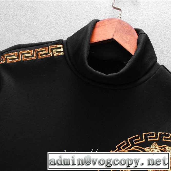 ヴェルサーチ VERSACE 長袖Tシャツ 絶対おさえるべきカラーと最新 2019秋冬トレンドアイテム