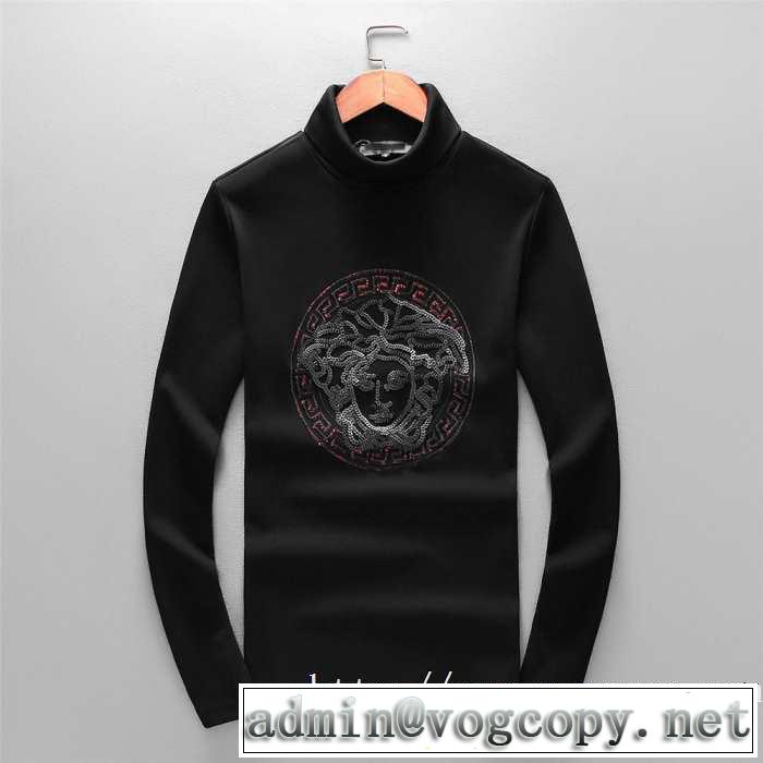 秋冬にお世話になる定番 2019-20秋冬トレンドファッション ヴェルサーチ VERSACE 長袖Tシャツ