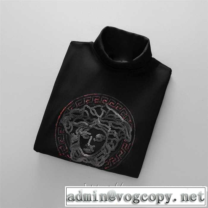 秋冬にお世話になる定番 2019-20秋冬トレンドファッション ヴェルサーチ VERSACE 長袖Tシャツ