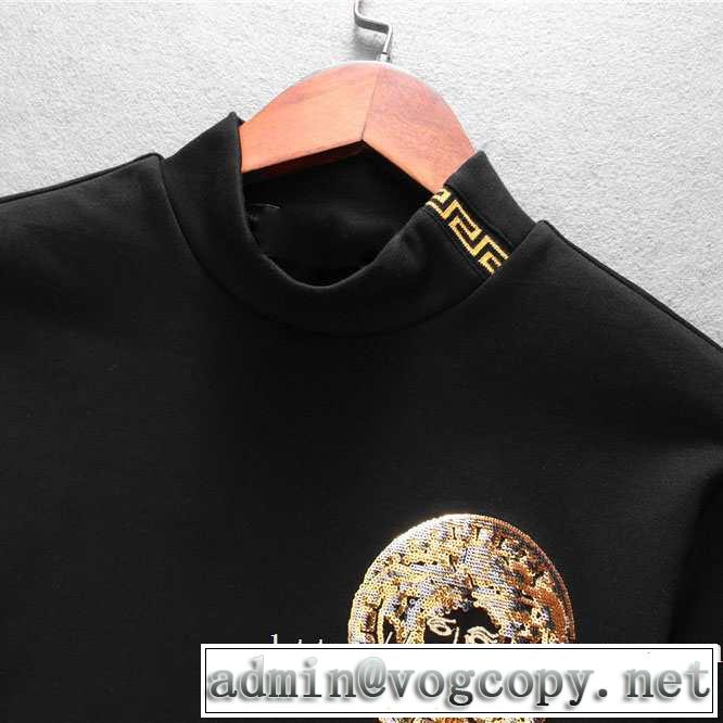 長袖Tシャツ ヴェルサーチ VERSACE 今年の流行りファション 2019?2020秋冬流行色紹介