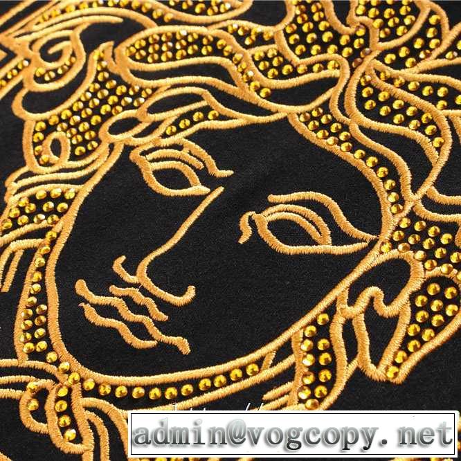 ヴェルサーチ VERSACE 長袖Tシャツ 【2019秋冬】今きてる最先端ブランド 今年注目な新品セール