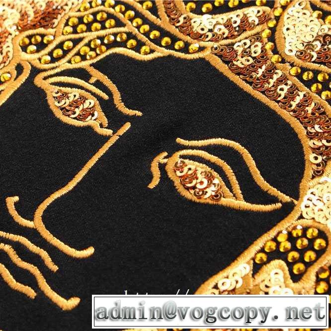 気になる2019年秋のファッション ヴェルサーチ VERSACE 長袖Tシャツ 秋冬から人気継続中