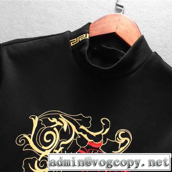 人気ブランドの新作秋冬トレンド  2019年秋冬に欠かせない ヴェルサーチ VERSACE 長袖Tシャツ