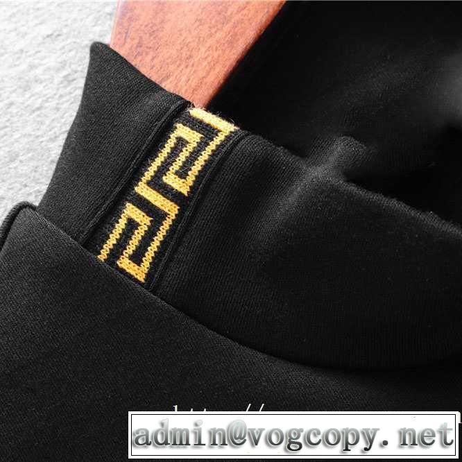 人気ブランドの新作秋冬トレンド  2019年秋冬に欠かせない ヴェルサーチ VERSACE 長袖Tシャツ
