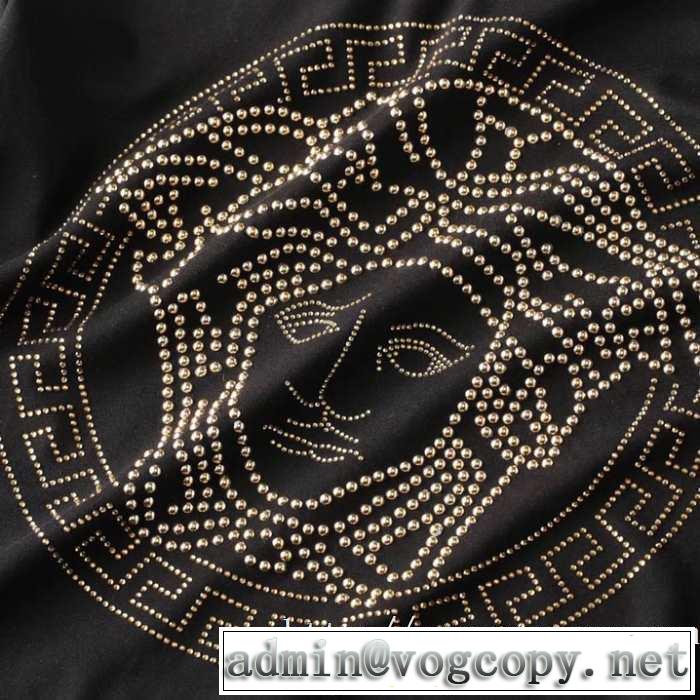 長袖Tシャツ 2色可選 ヴェルサーチ VERSACE 秋こそ楽しめるアイテム 2019トレンド秋冬おすすめ安い