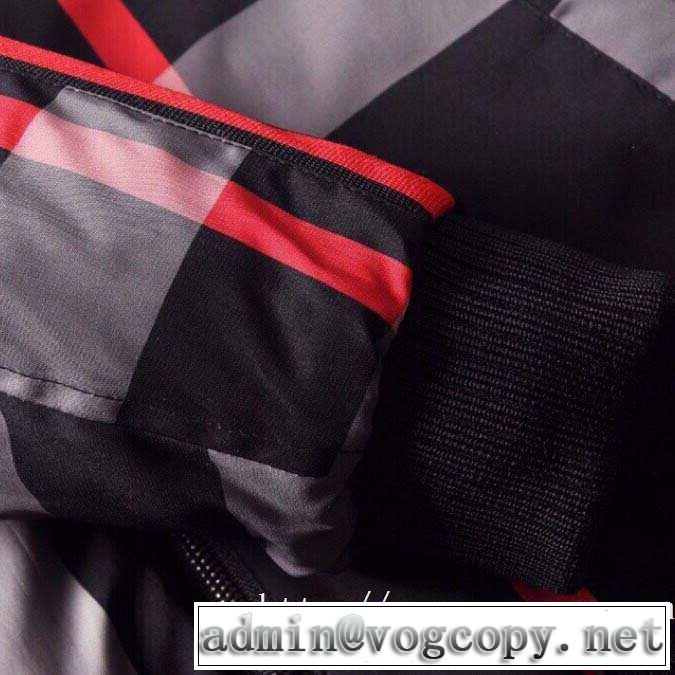 バーバリー お洒落で秋冬注目トレンド BURBERRY 今季トレンドをうまく取り ダウンジャケット メンズ 【2019秋冬】の注目トレンド