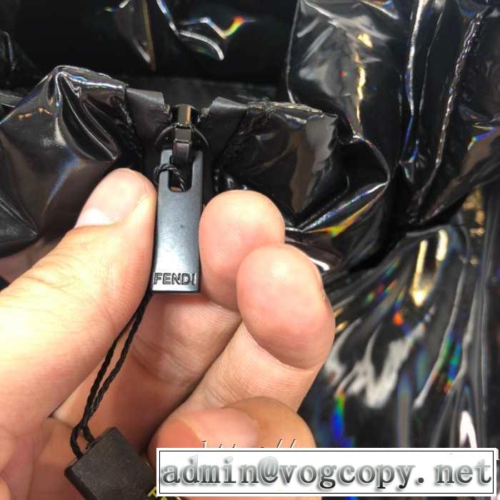 2019年秋冬に欠かせない 今から取り入れられるトレンド ダウンジャケット メンズ トレンド入り確実最新コレクション フェンディ FENDI