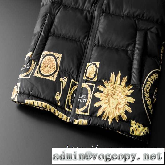 ヴェルサーチ 今年の流行りファション VERSACE 最新秋冬トレンドをチェック！2019-20秋冬 メンズ ダウンジャケット 絶対おさえるべきカラーと最新