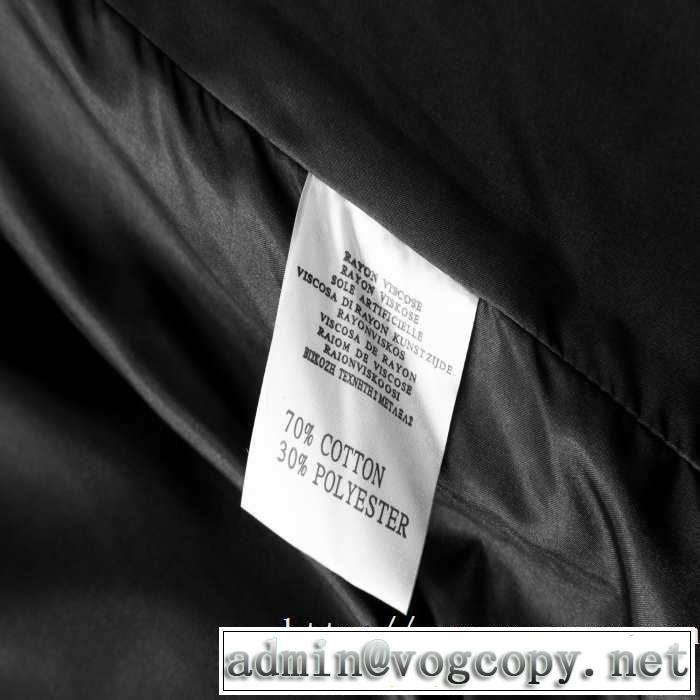 おしゃれに秋を迎えるために ヴェルサーチ 人気ブランドの秋冬新色 VERSACE 2019トレンドカラー秋冬セール メンズ ダウンジャケット