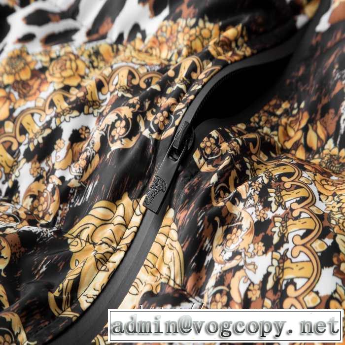 今年注目な新品セール ヴェルサーチVERSACE 2019秋冬最重要アイテム メンズ ダウンジャケット ファッション上級者向け