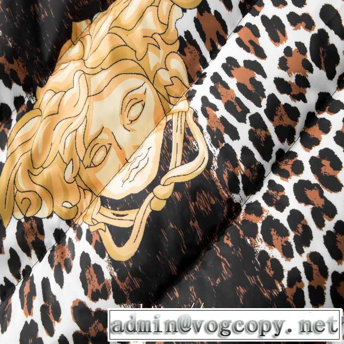 今年注目な新品セール ヴェルサーチVERSACE 2019秋冬最重要アイテム メンズ ダウンジャケット ファッション上級者向け