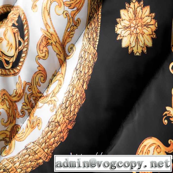 ヴェルサーチ 素敵続くトレンド VERSACE 2019秋冬トレンドデザイン メンズ ダウンジャケット 今年注目すべき秋冬ファッション