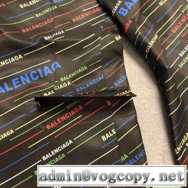 大人の可愛さを引き立て 2019年春夏流行ファッション バレンシアガ BALENCIAGA スーツ レジャー