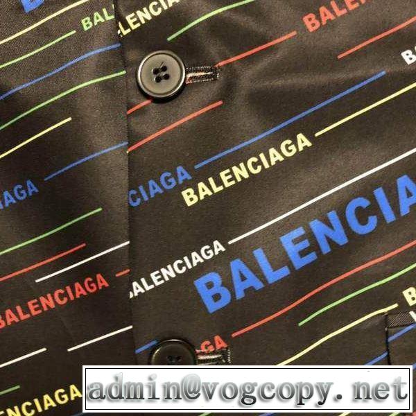 大人の可愛さを引き立て 2019年春夏流行ファッション バレンシアガ BALENCIAGA スーツ レジャー