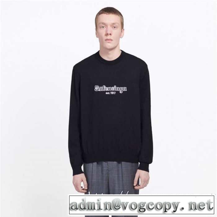 プルオーバーパーカー 最重要！2019秋冬トレンド 人気ブランドの秋冬新色 バレンシアガ BALENCIAGA