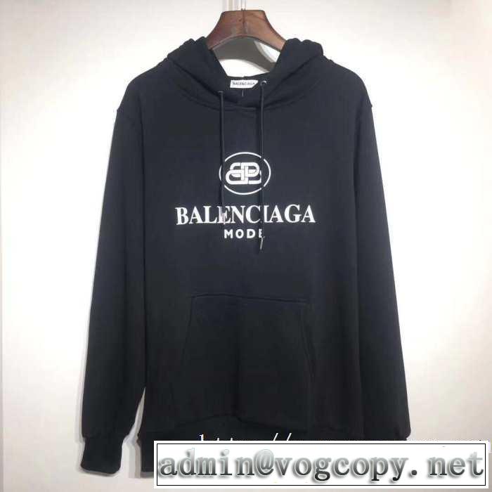 人気ファッション雑誌でも掲載 2019秋冬トレンドアイテム バレンシアガ BALENCIAGA パーカー 2色可選