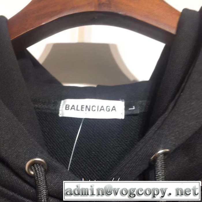 人気ファッション雑誌でも掲載 2019秋冬トレンドアイテム バレンシアガ BALENCIAGA パーカー 2色可選