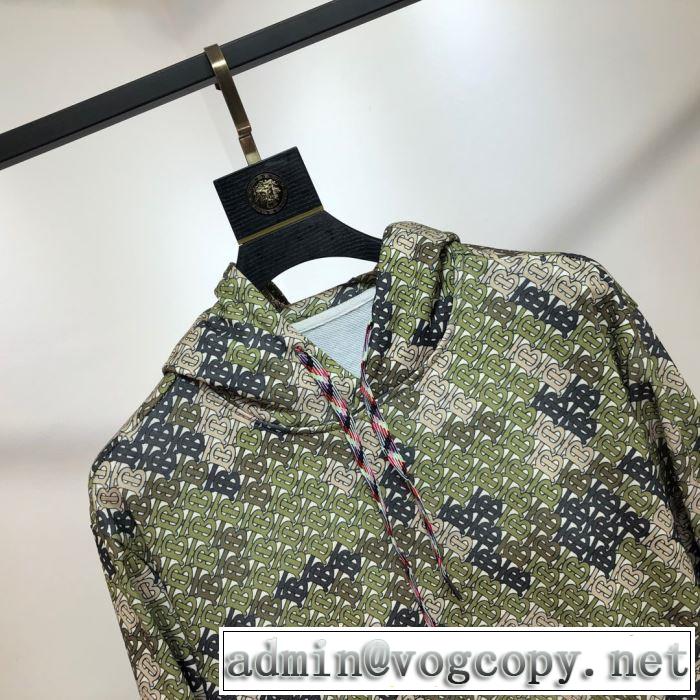 パーカー おしゃれなファッションコーデ バーバリー2019トレンド秋冬おすすめ安い  BURBERRY 秋冬にお世話になる定番