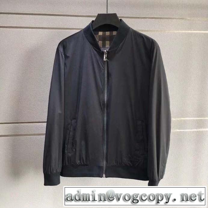 最新秋冬トレンドをチェック！2019-20秋冬 ハーフコート 絶対おさえるべきカラーと最新 バーバリー BURBERRY 今年の流行りファション