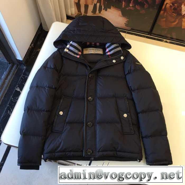 バーバリー BURBERRY フェイクファー製のコート 人気ファッション雑誌でも掲載 秋服コーデ2019年版