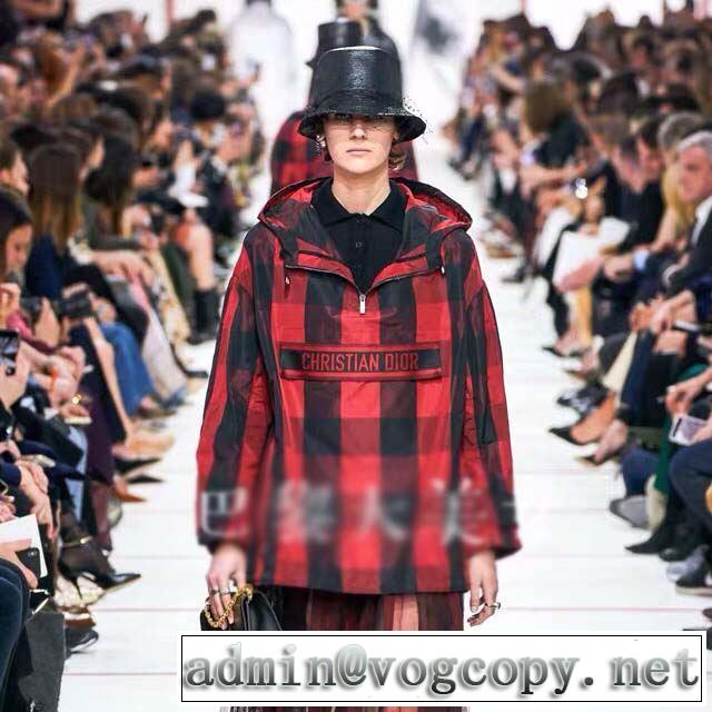 更にトレンドが急上昇中 ディオール 【2019秋冬】の注目トレンド DIOR オシャレスタイルが今年流2色可選  ハーフコート今季トレンド抜け感新品