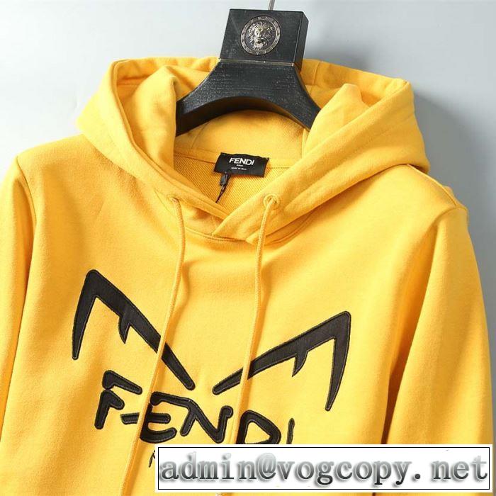 パーカー 秋冬もちろん主役級 フェンディ 大人かわいい秋冬コーデを楽しみ FENDI 2019秋のファッショントレンドはこれ 3色可選