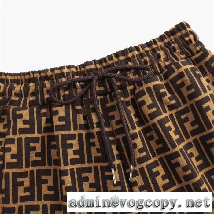 上下セット 2019年秋冬に欠かせない フェンディおしゃれでおすすめ今季トレンド  FENDI おススメの秋冬アイテムをCHECK