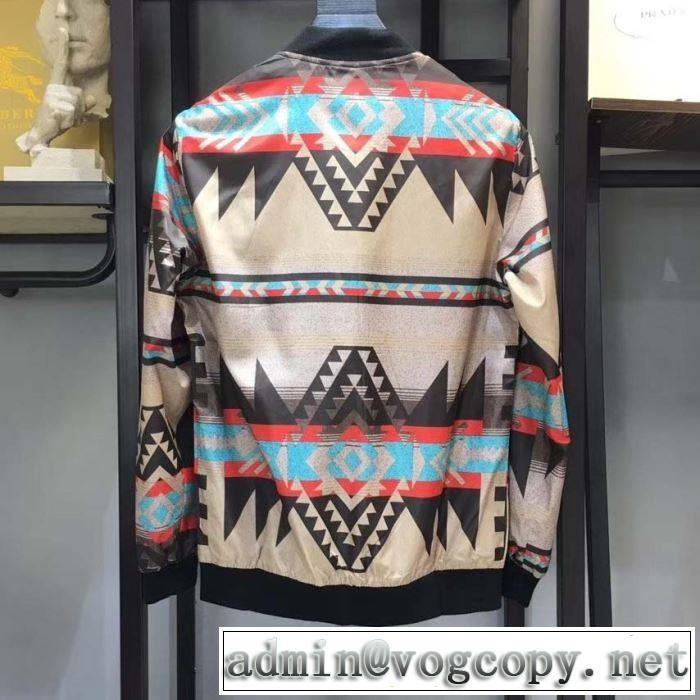 ハーフコート サイズのよさを感じる新作 フェンディ注目の秋ファッション一番  FENDI 秋にこれがはやりそう 2019秋冬トレンド押さえておきたい