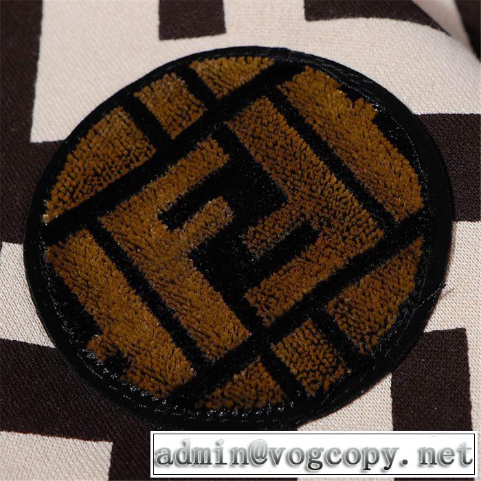 とにかく完璧ブランド新作 フェンディ秋服コーデ2019年版  FENDI プルオーバーパーカー 大胆なチェックの人気トレンド 秋にはやる最新作を先取り