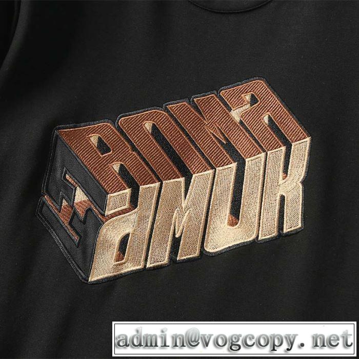 秋冬ファッションコーディネート フェンディ最新トレンドコーデおすすめ  FENDI プルオーバーパーカー2019-2020秋冬のファッション 多色可選
