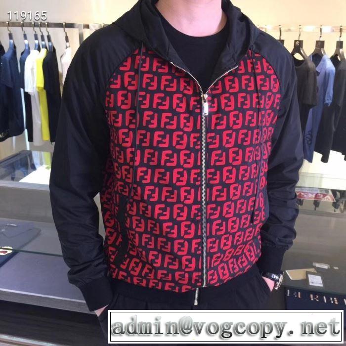 一番おしゃれ秋冬トレンド フェンディ おしゃれさんはいち早く取り FENDI 秋ファションのトレンド ハーフコート 2019秋に注目したい