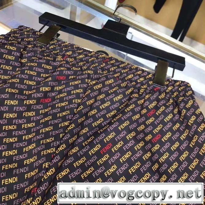 上下セット おしゃれなファッションコーデ フェンディ秋冬にお世話になる定番  FENDI 2019トレンド秋冬おすすめ安い