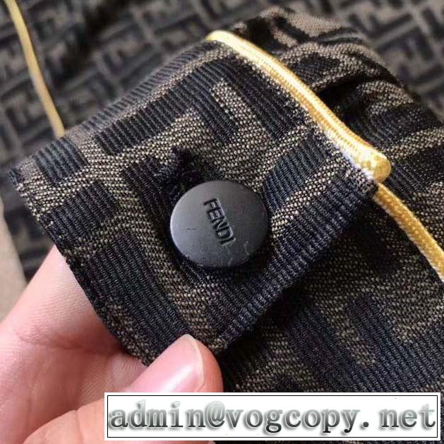ハーフコート 優しいのに存在感 毎日はちょっとイイ秋冬新品 フェンディ【2019秋冬】今きてる最先端ブランド FENDI