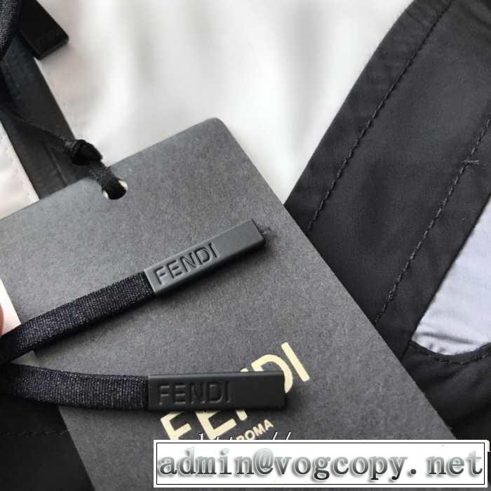 人気ブランドの新作秋冬トレンド 2019?2020秋冬流行色紹介 フェンディ FENDI フード付きコート