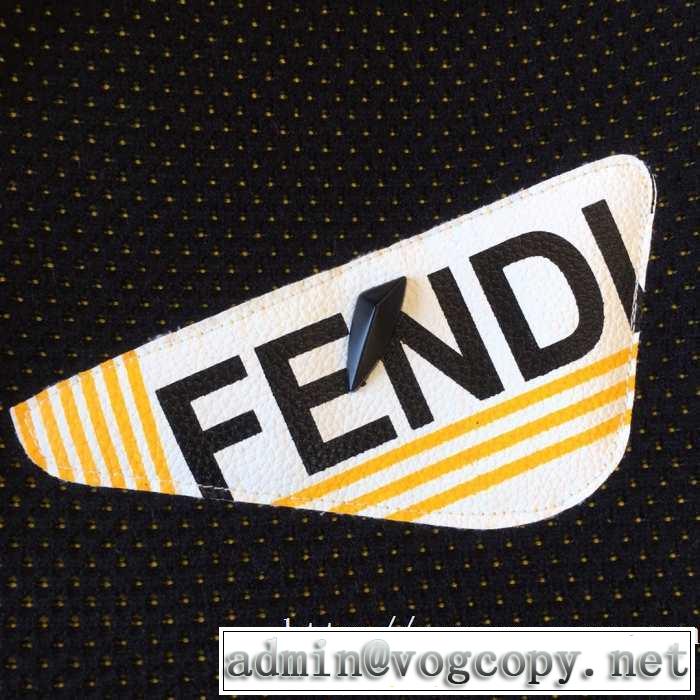 【最新】2019年秋冬のトレンド速報 フェンディ FENDI フード付きコート 寒い季節トレンド上品