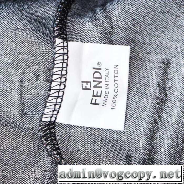 秋冬から人気継続中 【2019秋冬】今きてる最先端ブランドフェンディ FENDI プルオーバーパーカー 2色可選