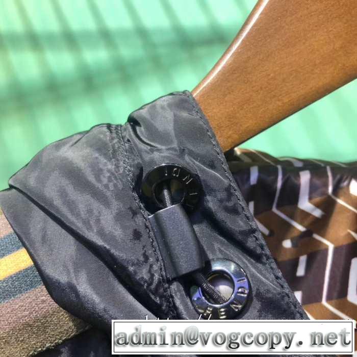 【最新】2019年秋冬のトレンド速報 フェンディ FENDI ブルゾン 注目の秋ファッション一番