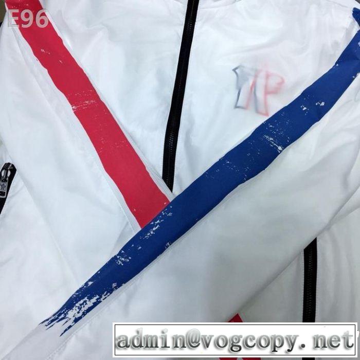 【2019年】夏のファッションフード付きコート モンクレール今期のトレンド定番アイテム MONCLER