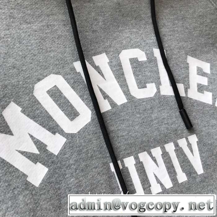 人気ファッション雑誌でも掲載 2019秋のファッショントレンドはこれ モンクレール MONCLER パーカー